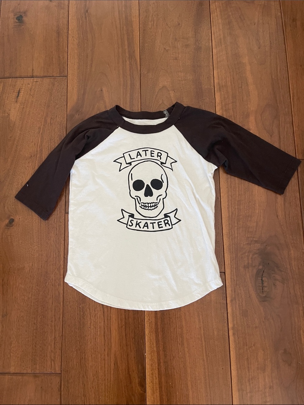 Chaser Kids Raglan Tee in White and Black with Skull Graphic
